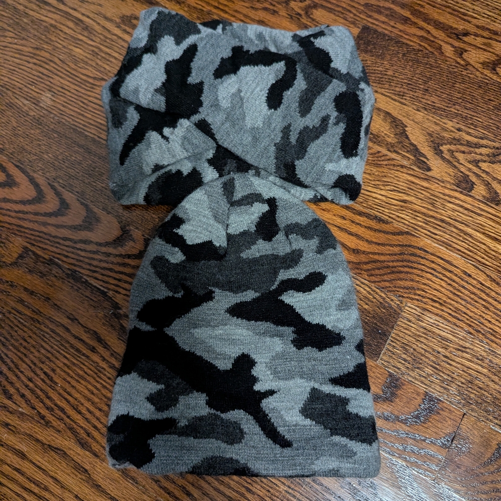 Camouflage Knit Beanie and Scarf Set